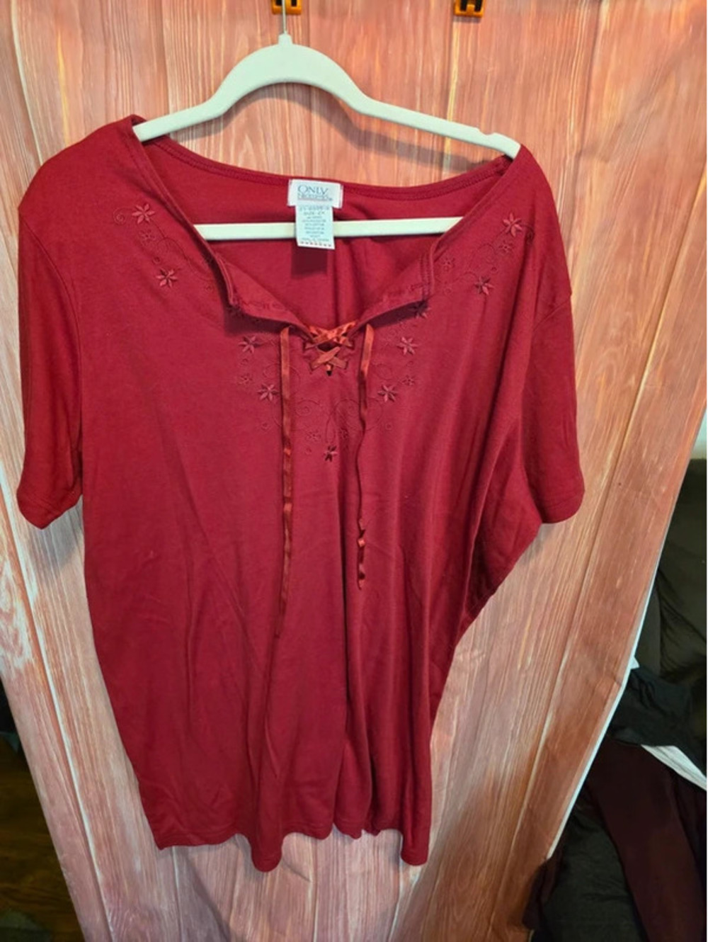 Only Necessities Women Plus 2X Burgundy Red Floral Embroidered Lace-Up Tunic Top
